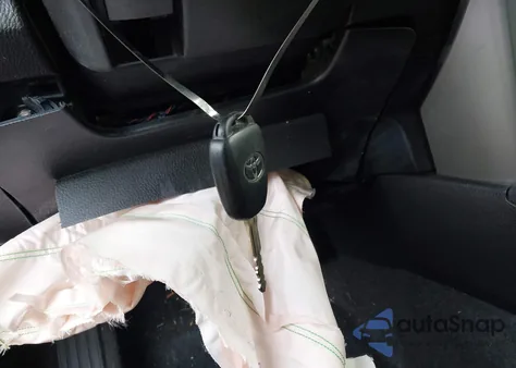 2016 Toyota Rav4 Xle из США, поврежденный, VIN 2T3RFREV4GW536003